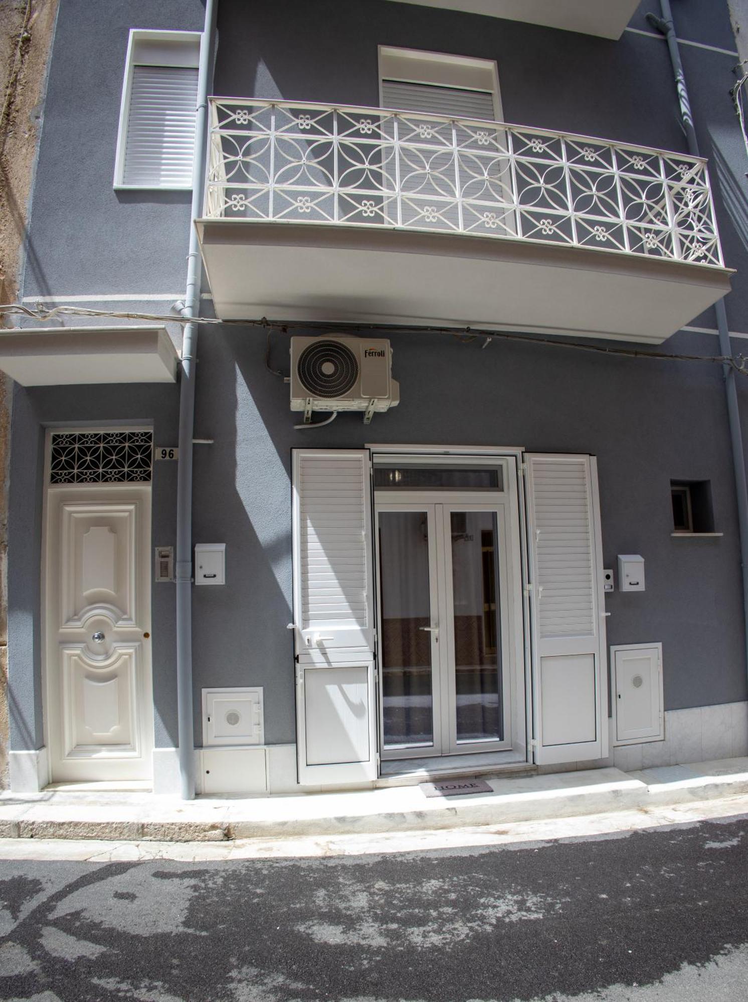 Casa Grazia Apartment Partinico Luaran gambar